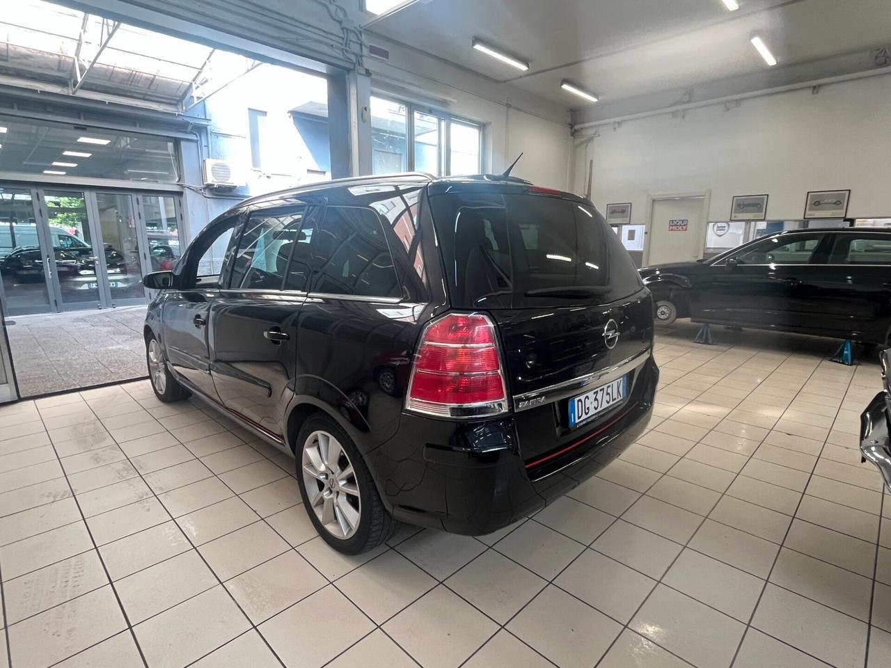 Opel Zafira 1.6 16V Twinport Club 7 POSTI