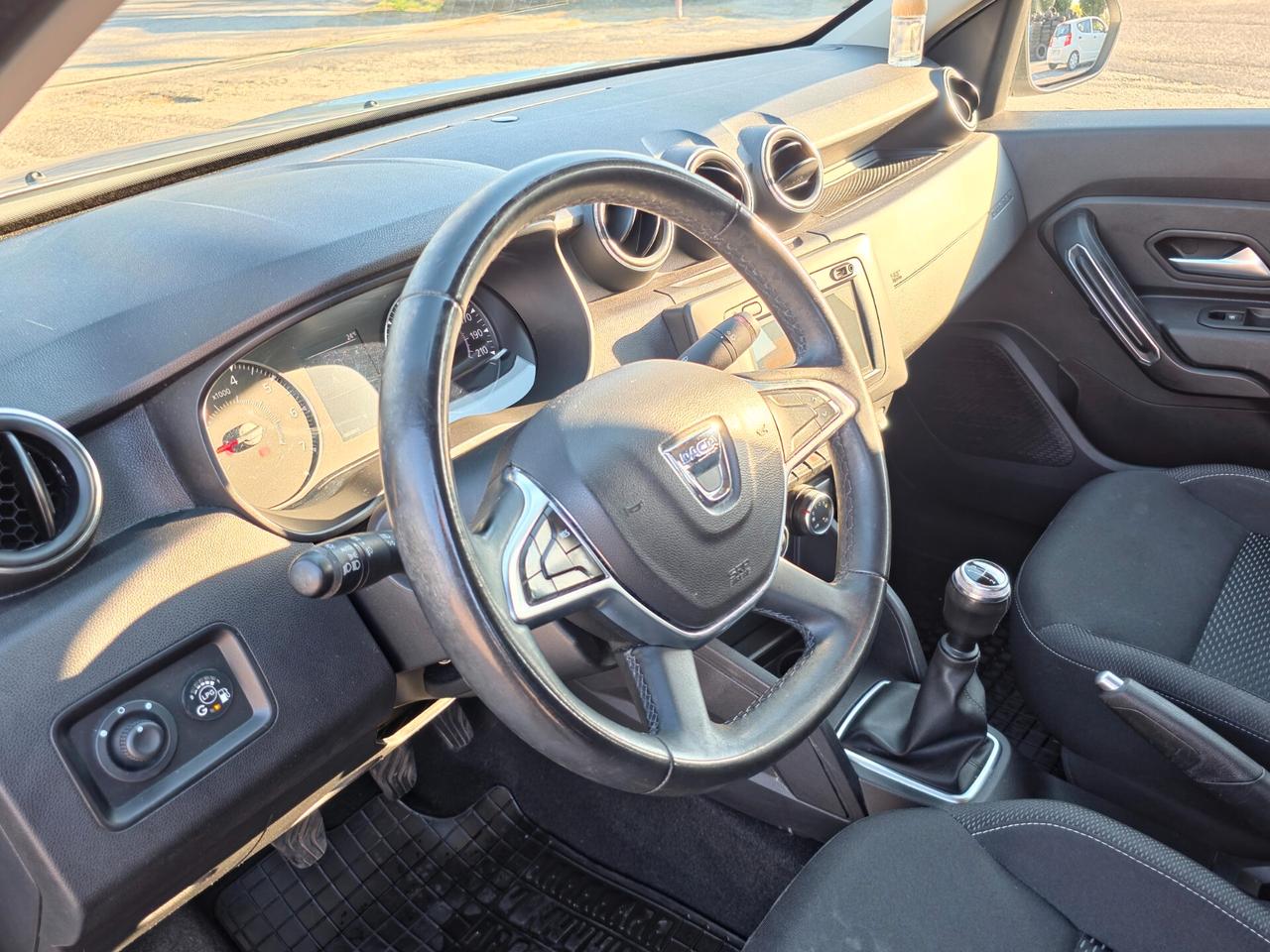 Dacia Duster 1.0 TCe 100 CV ECO-G 4x2 15th Anniversary 2021-E6 Manuale NEO