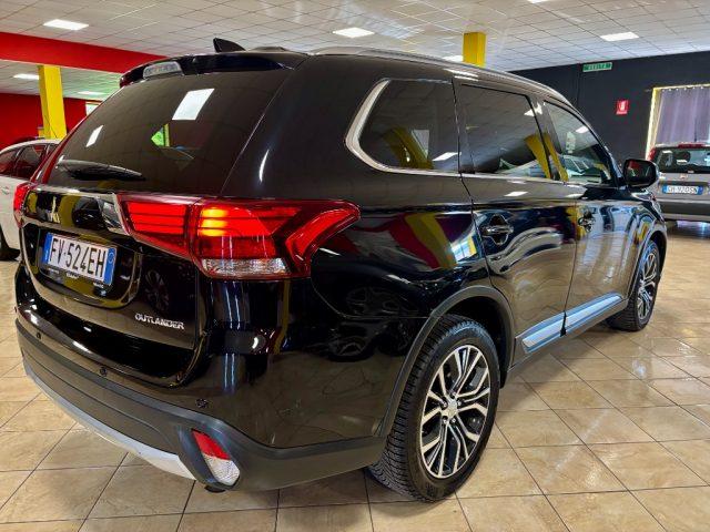 MITSUBISHI Outlander 2.2 DI-D 4WD Instyle Plus7P.TI TETTO BLOCCO DIFF.