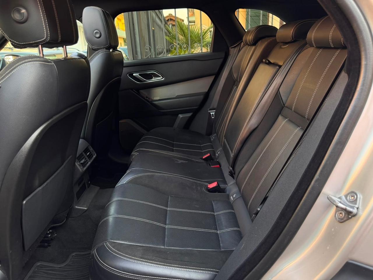 Land Rover Range Velar 2.0D I4 180 CV R-Dynamic SE