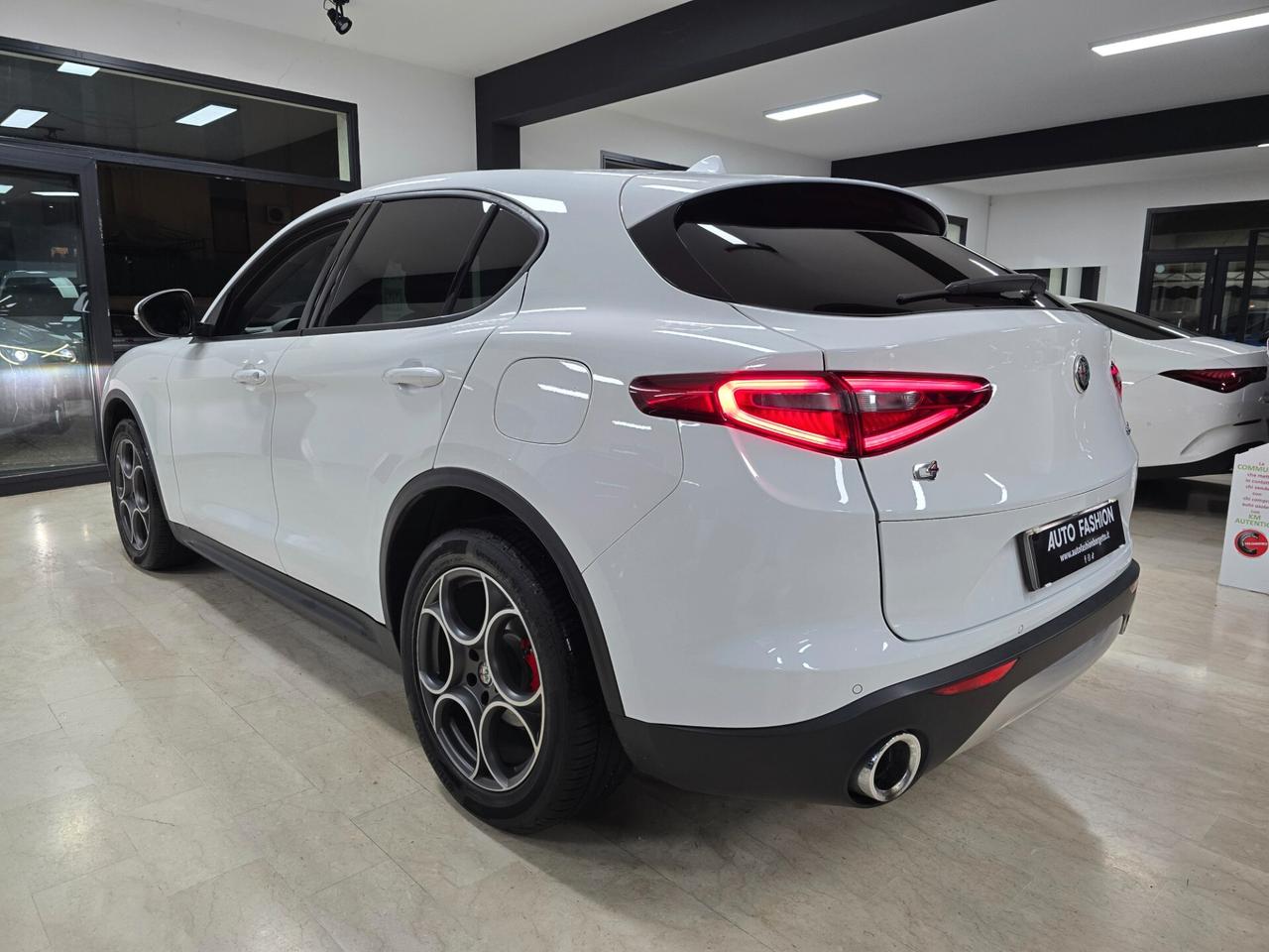 Alfa Romeo Stelvio 2.2 Turbodiesel 190 CV AT8 Q4 Super