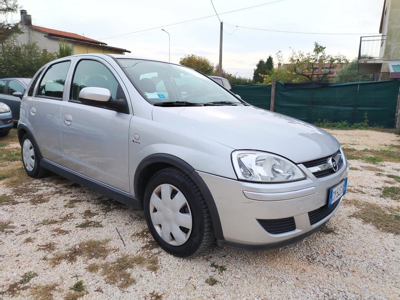 Opel Corsa 1.2i 16V cat 5 porte Club