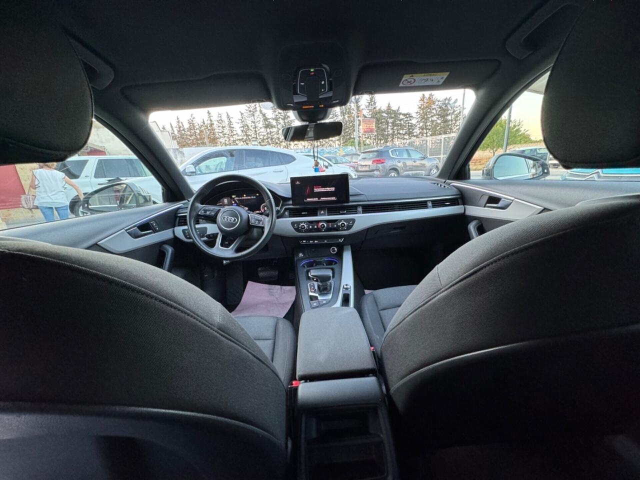 Audi A4 Avant 35 TDI/163 CV S tronic cockpit