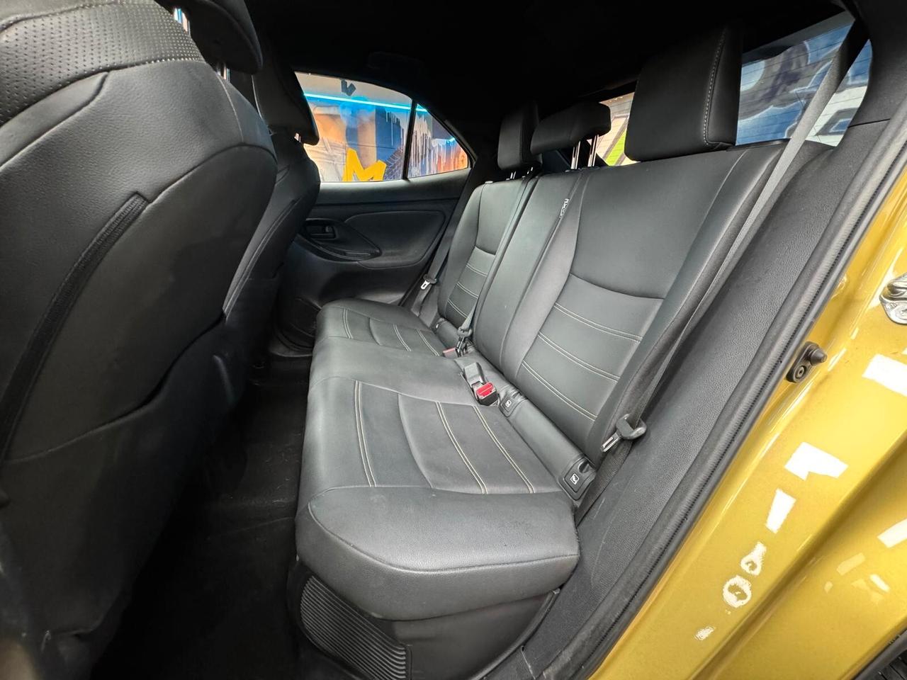 Toyota Yaris Cross 1.5 Hybrid 5p. E-CVT AWD-i Premiere (087)