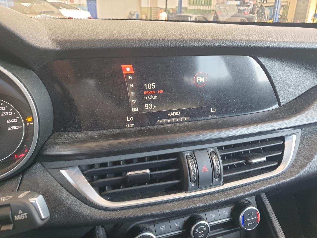 Stelvio 2.2 Turbodiesel 150 CV AT8 RWD Super