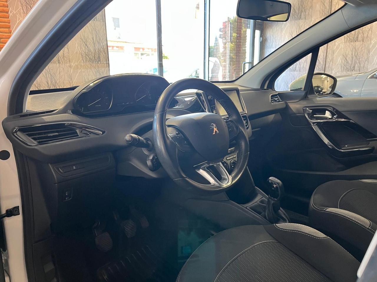 Peugeot 208 PureTech 82 5 porte Access