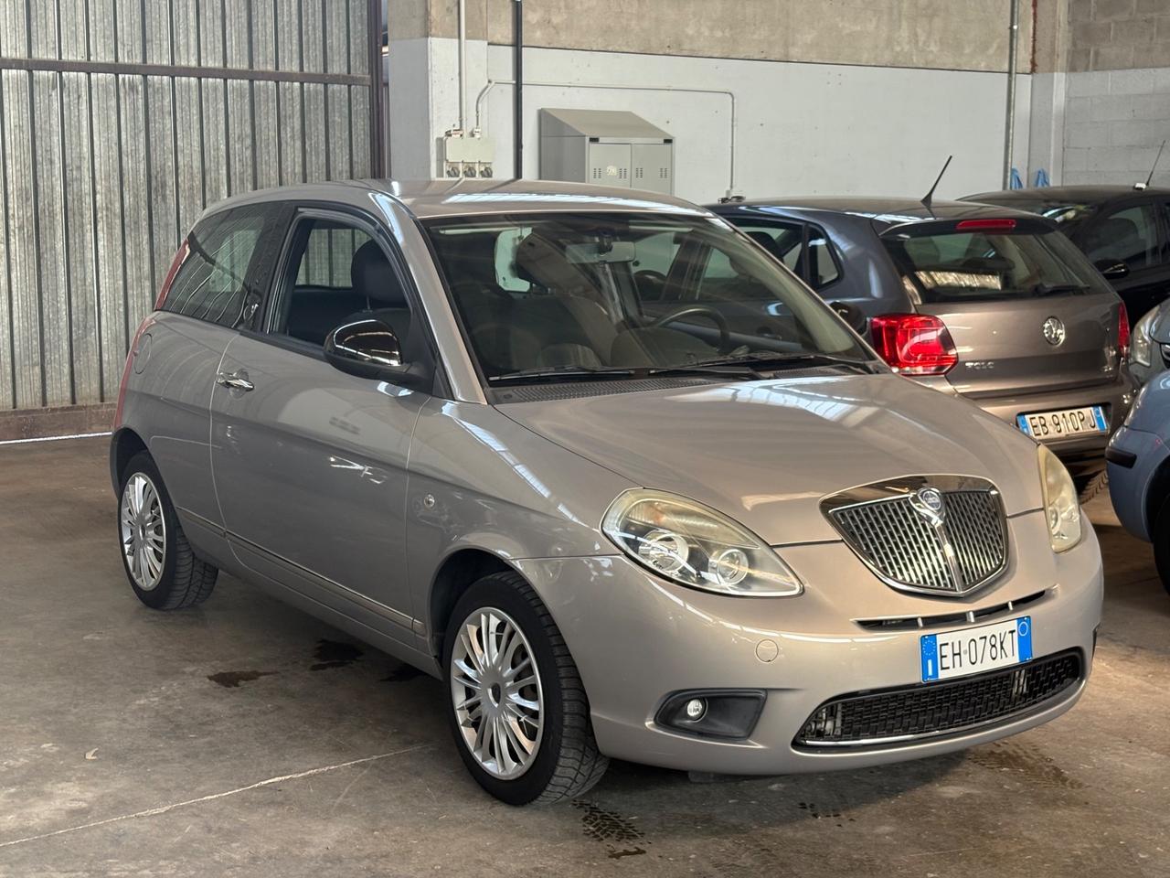 Lancia Ypsilon 1.2 69 CV Platinum
