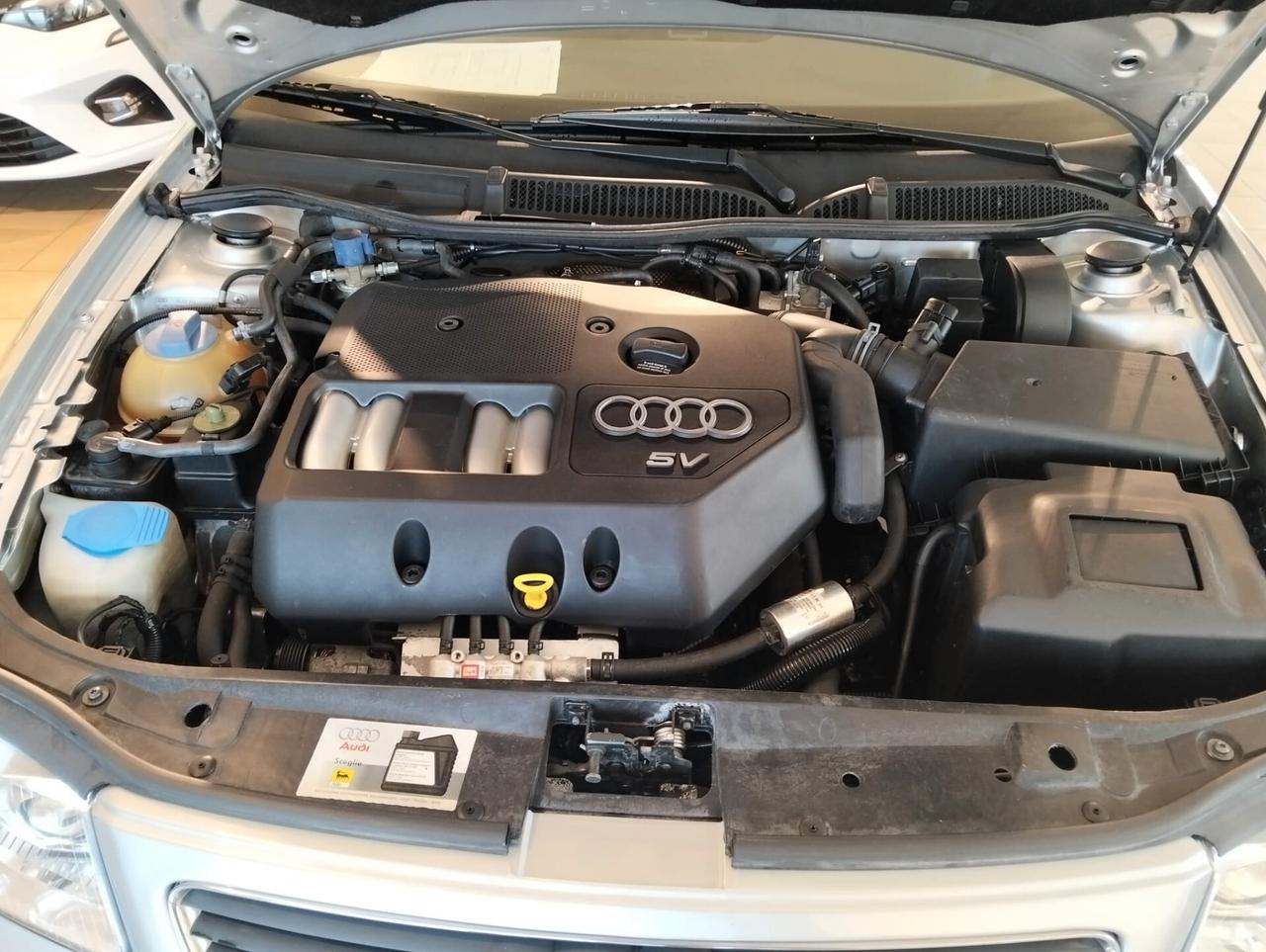 Audi A3 1.8 20V cat 5p. Ambiente gpl