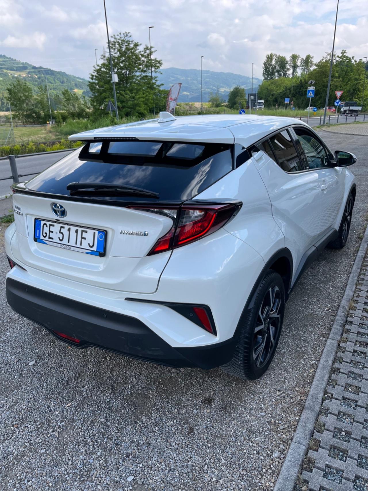 Toyota C-HR 1.8 Hybrid E-CVT Trend