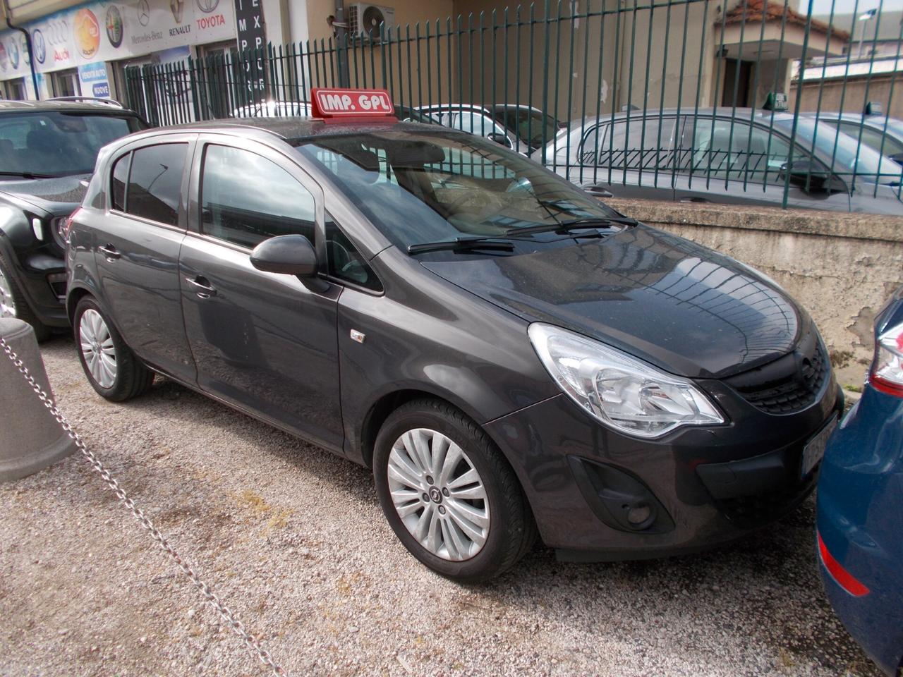 Opel Corsa 1.2 85CV 5 porte GPL-TECH Edition