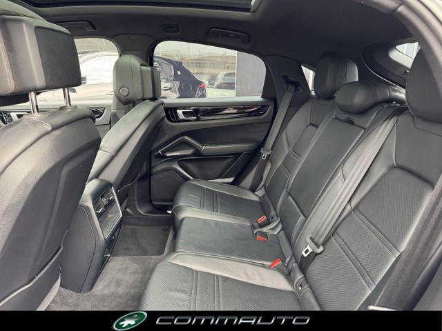 PORSCHE Cayenne Coupé 3.0 V6