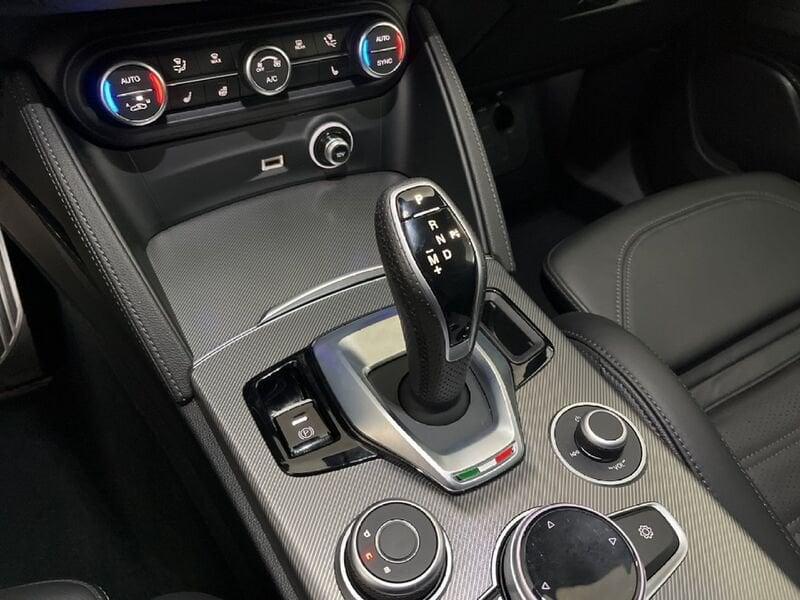 Alfa Romeo Stelvio 2023 2.2 t Veloce Q4 210cv auto