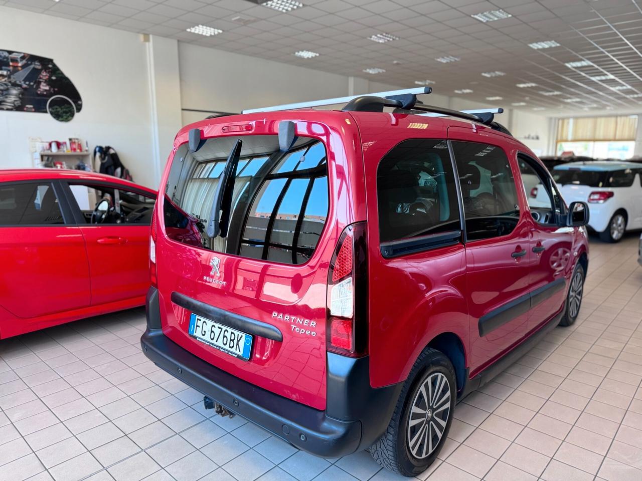 Peugeot Partner Tepee BlueHDi 100 Outdoor