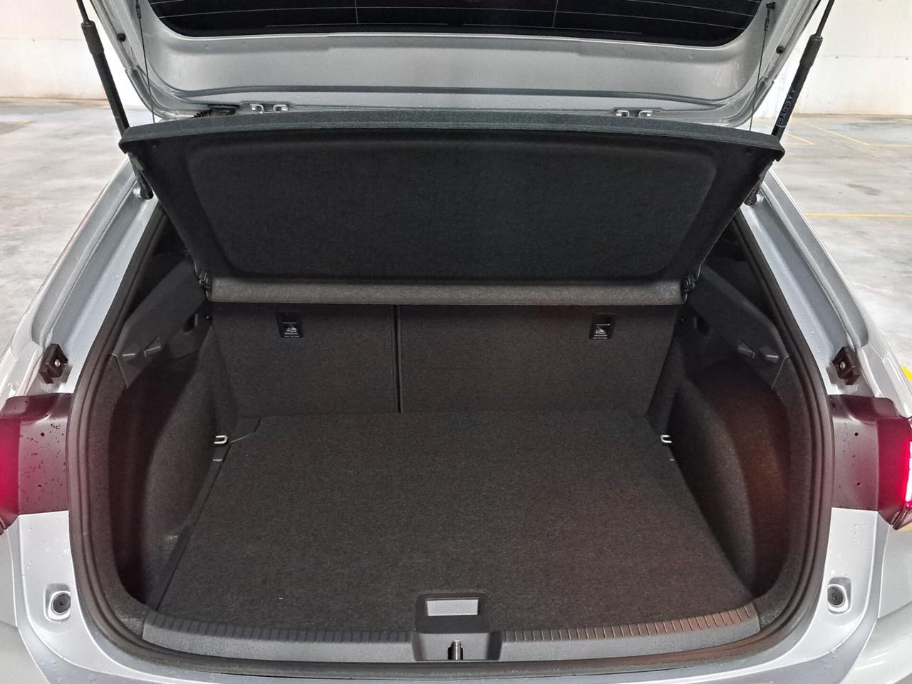 Volkswagen Taigo 1000 TSI 116CV R-Line Km.0