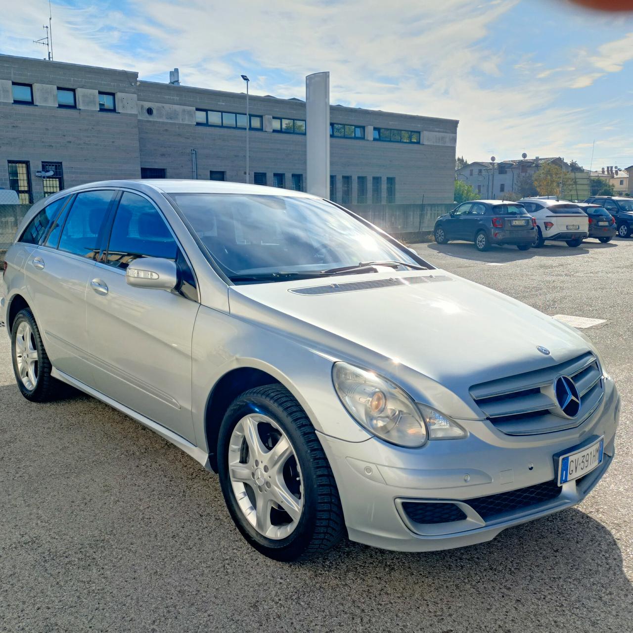 Mercedes R280CDI 4MATIC SPORT 6POSTI