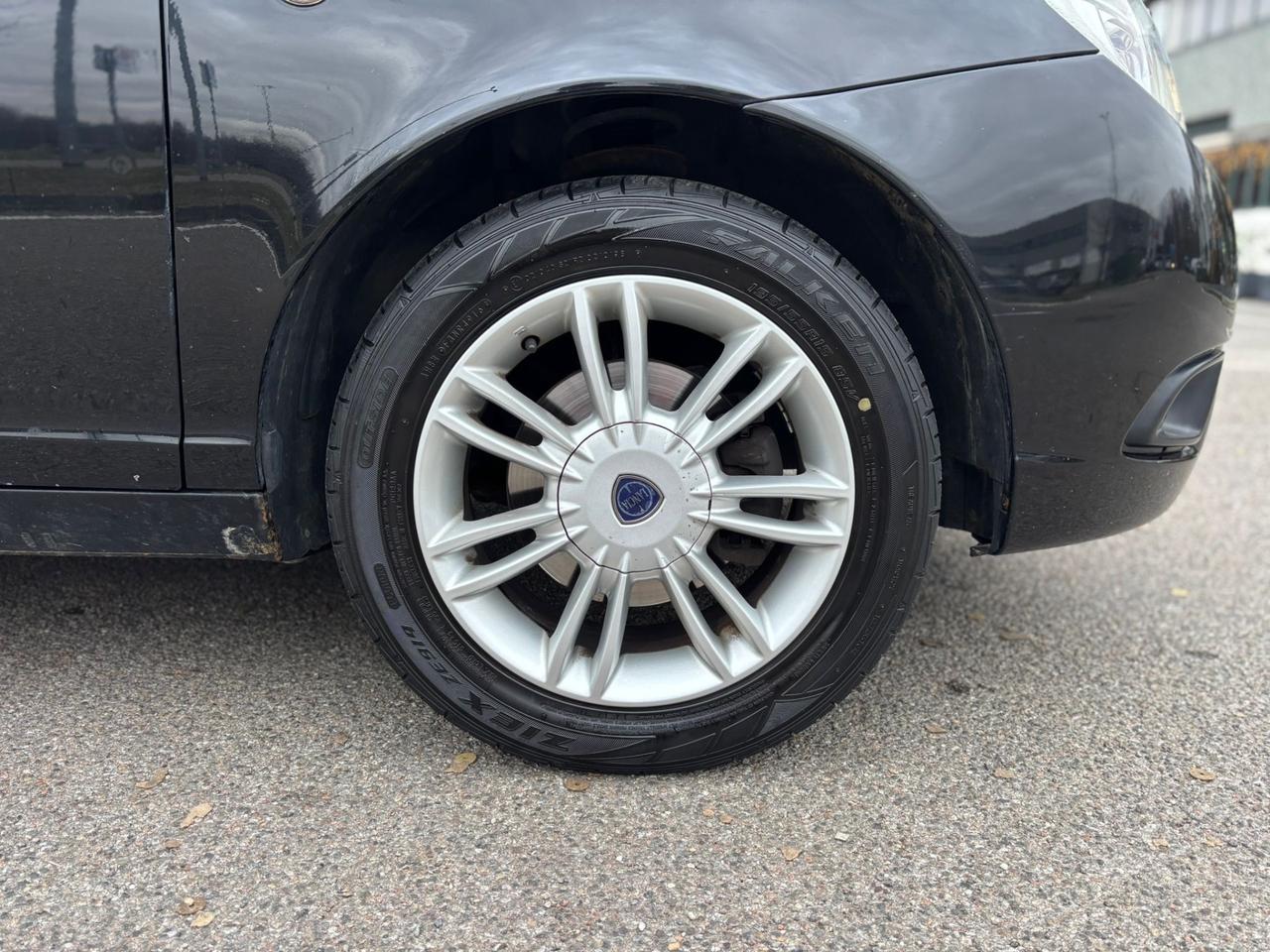 Lancia Ypsilon 1.2 69 CV Argento