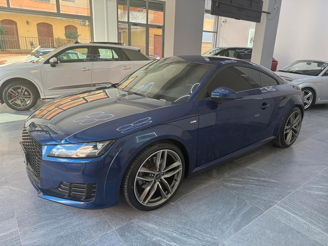Audi TT Coupé 2.0 TDI ultra Design
