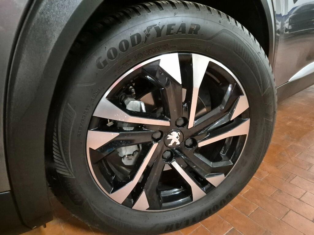 Peugeot 2008 PureTech 130 S&S EAT8 Allure