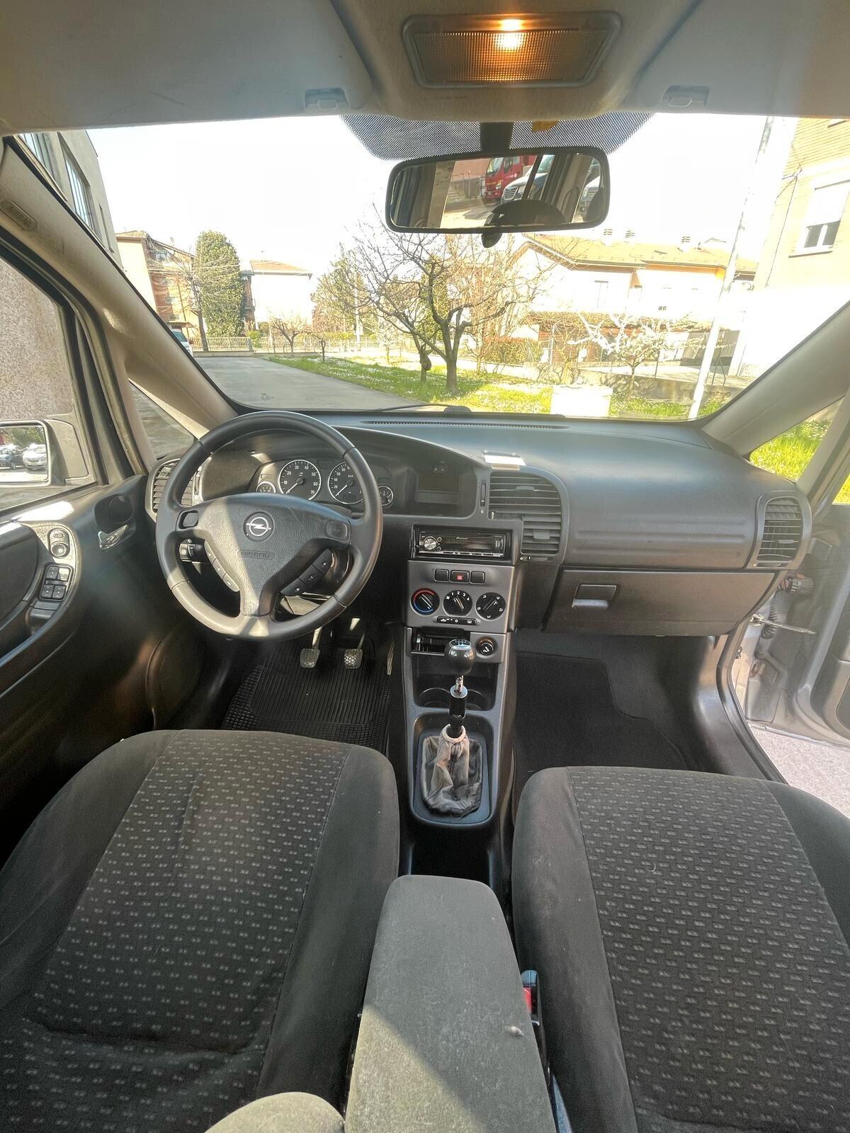 Opel Zafira 1.6 16V cat Elegance