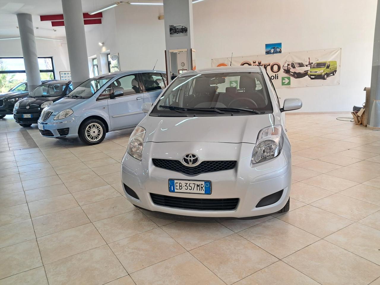 Toyota Yaris 1.0 5 porte Sol GPL