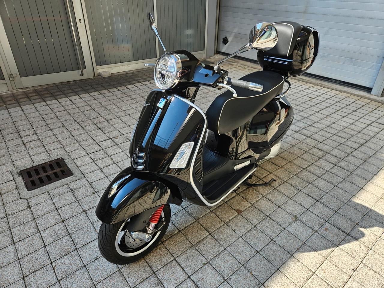 Vespa GTS 300 hpe super