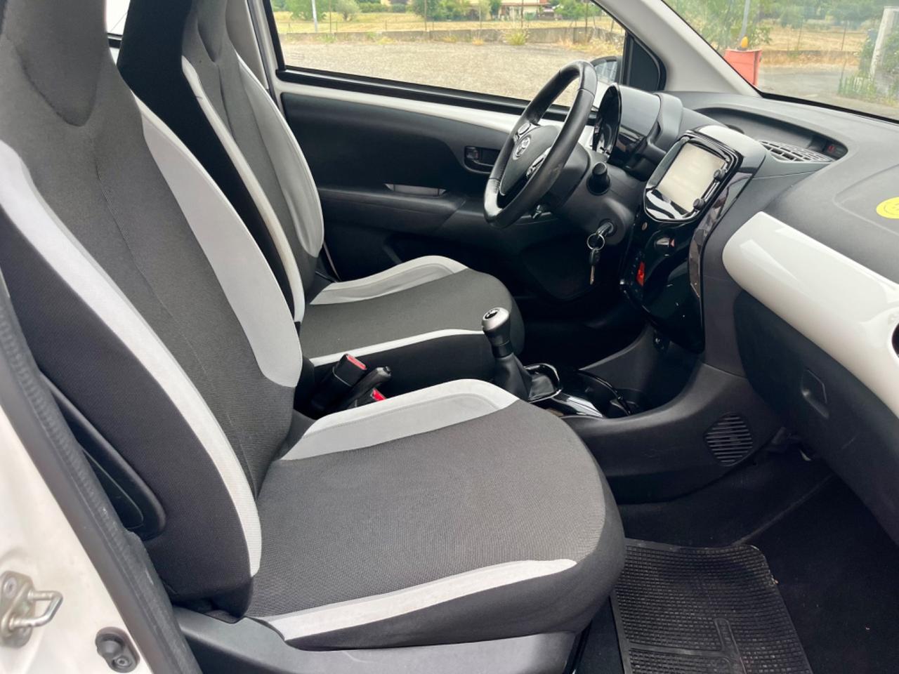 Toyota Aygo 1.0benz 2015 163.000km neopatentati
