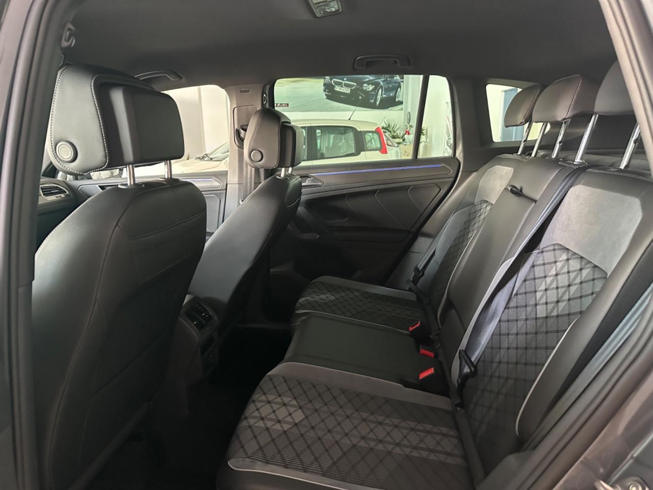 Volkswagen T-Roc 2.0 TDI SCR 150 CV DSG R-Line