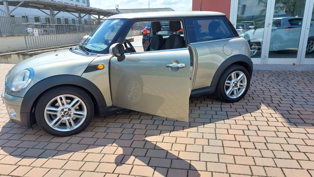 MINI Cooper D 1.6 16V Cooper D OK Neopatentati