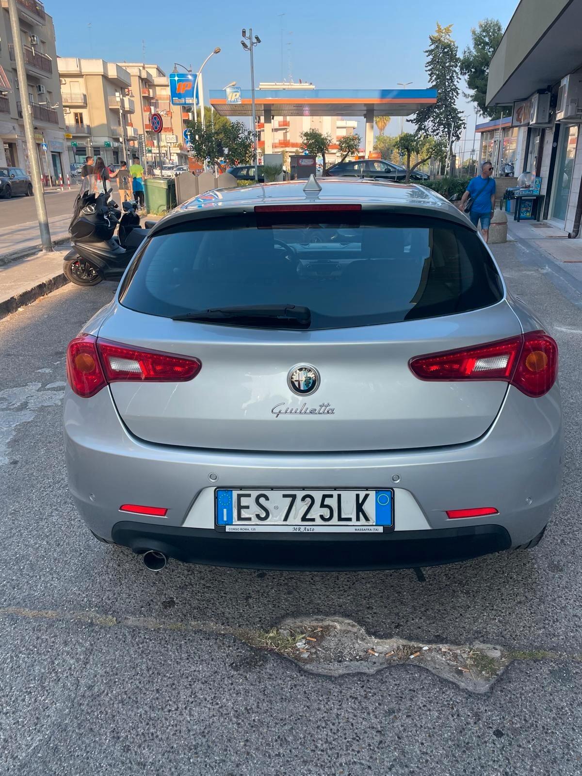 Alfa Romeo Giulietta 1.6 JTDm-2 105 CV Exclusive