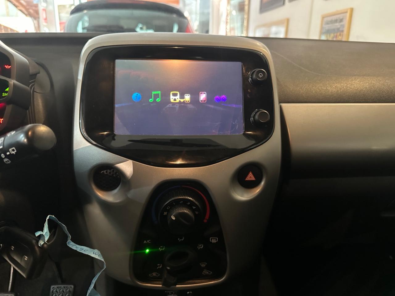 Toyota Aygo 1.0 VVT-i 69 CV 5 porte x-clusiv GARANZIA