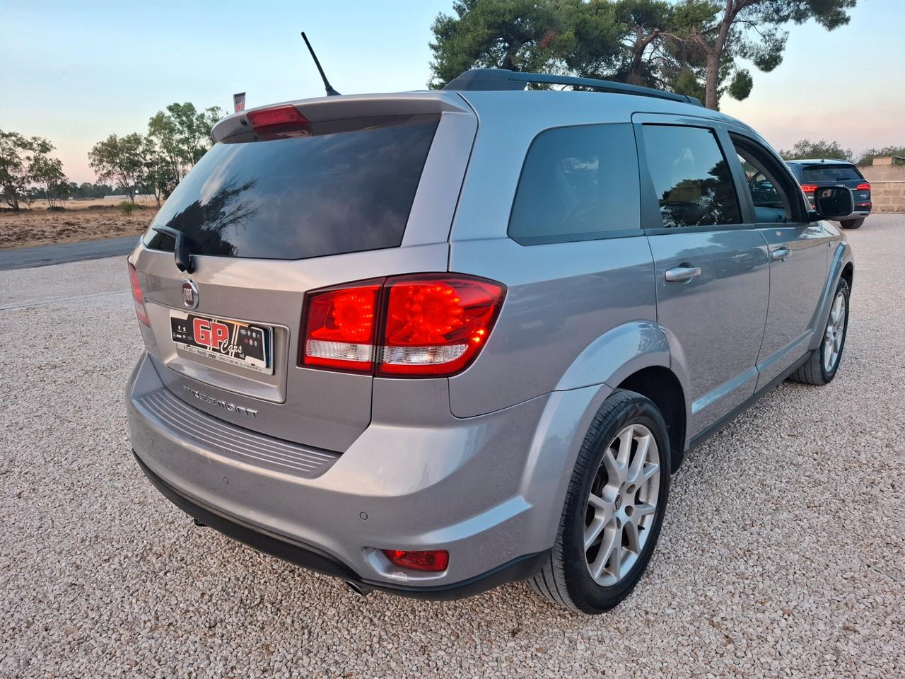 Freemont 2.0 Multijet 170 CV 7 POSTI -- GANCIO TRAINO