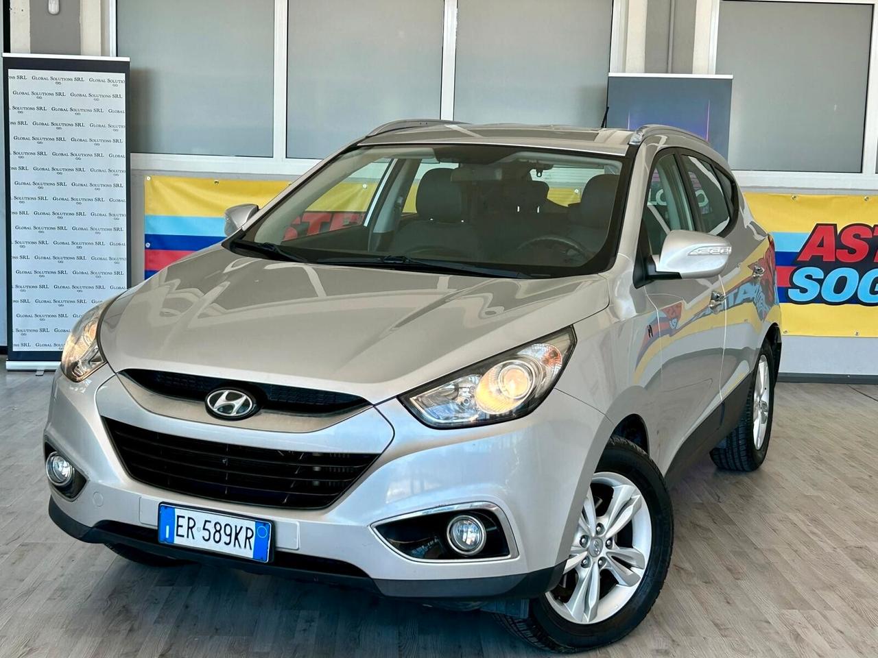 Hyundai iX35 *FRIZIONE NUOVA*SUV FULL OPTIONAL* NEOPATENTATI * PELLE TOTALE COME NUOVA ONESTA SEDILI RISCALDA