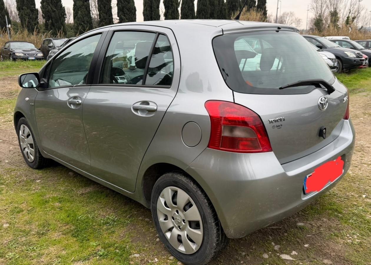 Toyota Yaris 1.4 D-4D 5 porte Sol