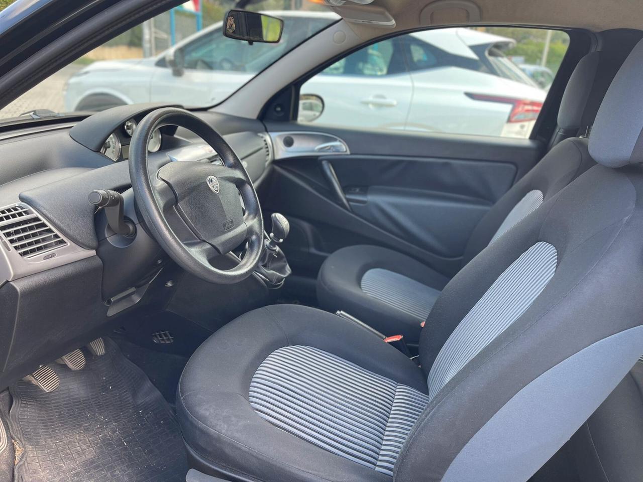 Lancia Ypsilon 1.2 Argento