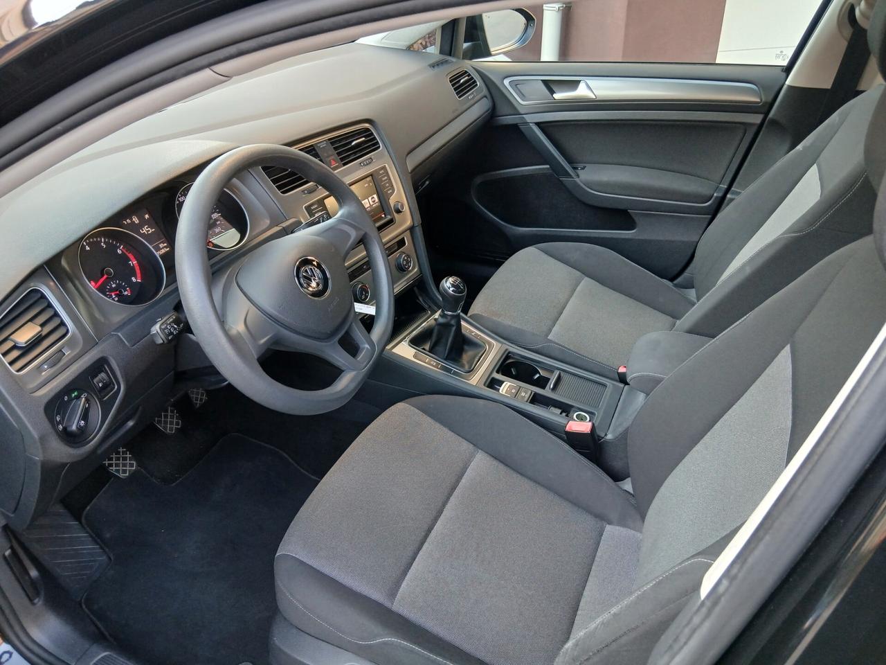 Volkswagen Golf 1.2 TSI 85 CV 5p. ok per neo patentati a € 199 mese