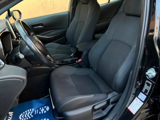 TOYOTA Corolla 1.8 Hybrid Active