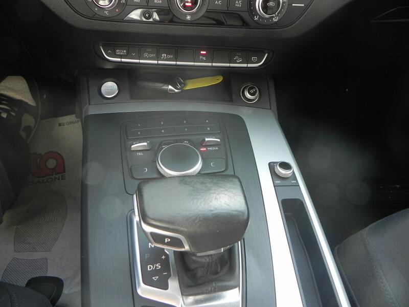 Audi Q5 2.0 TDI quattro S tronic Business