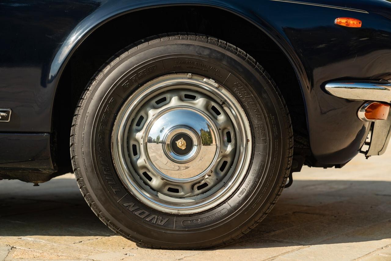 Jaguar XJ 4.2 - JAG00070