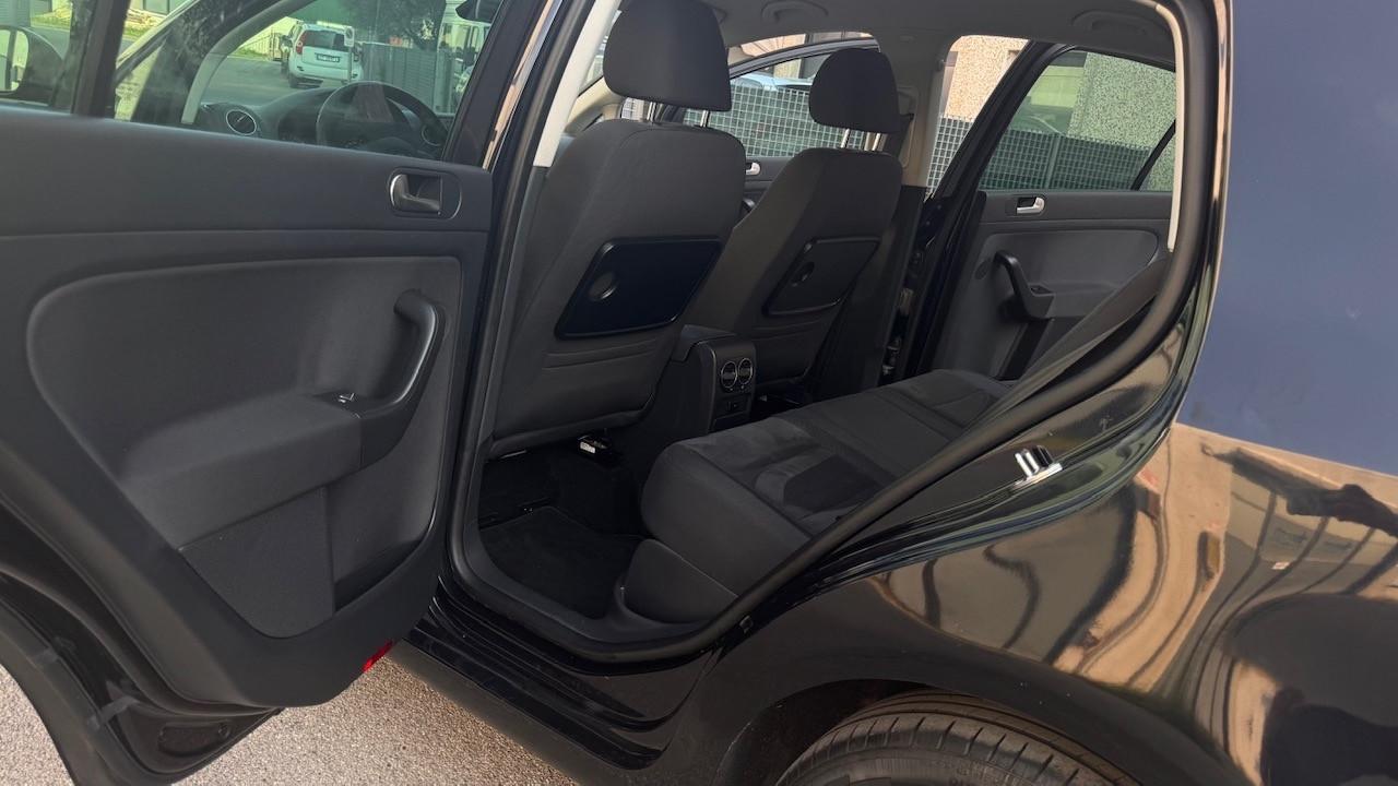 Volkswagen Golf 1.4 TSI 122CV 5p. Highline ok neo patentati