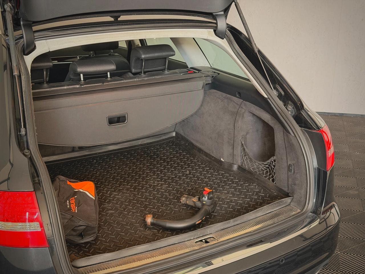 Audi A6 Avant 3.0 V6 TDI 240 CV QUATTRO - GANCIO A TRAINO