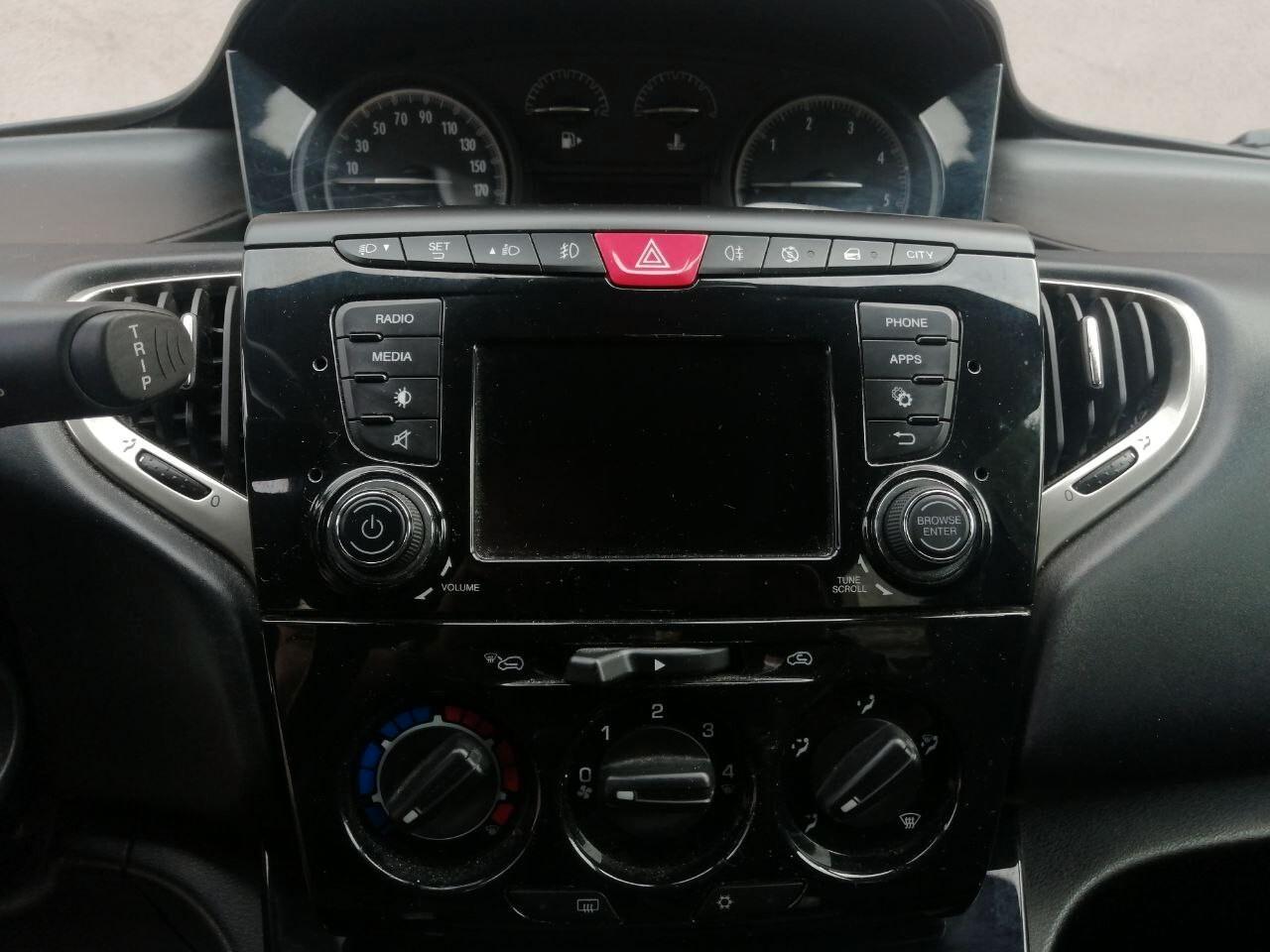 Lancia Ypsilon 1.3 MJT 95 CV 5 porte Gold