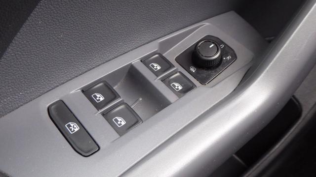 VOLKSWAGEN T-Cross 1.0 TSI Urban BMT