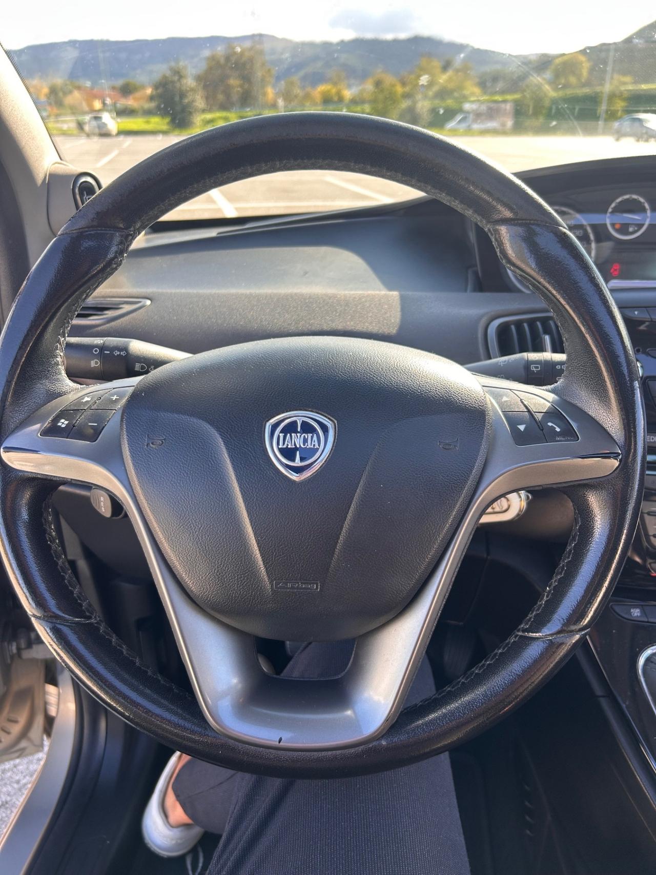 Lancia Ypsilon 1.3 MJT 16V 95 CV 5 porte S&S Platinum