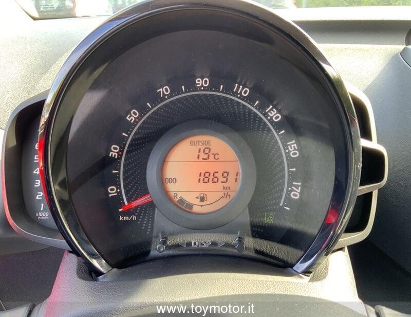 Toyota Aygo 2ª serie Connect 1.0 VVT-i 72 CV 5 porte x-play