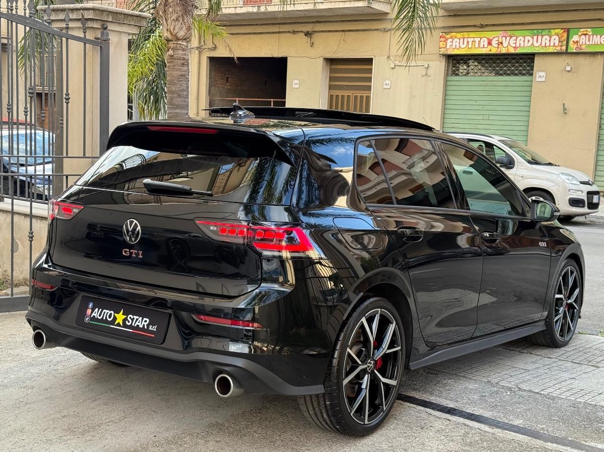 New Volkswagen Golf 8.5 GTI 2.0 TSI 265 CV