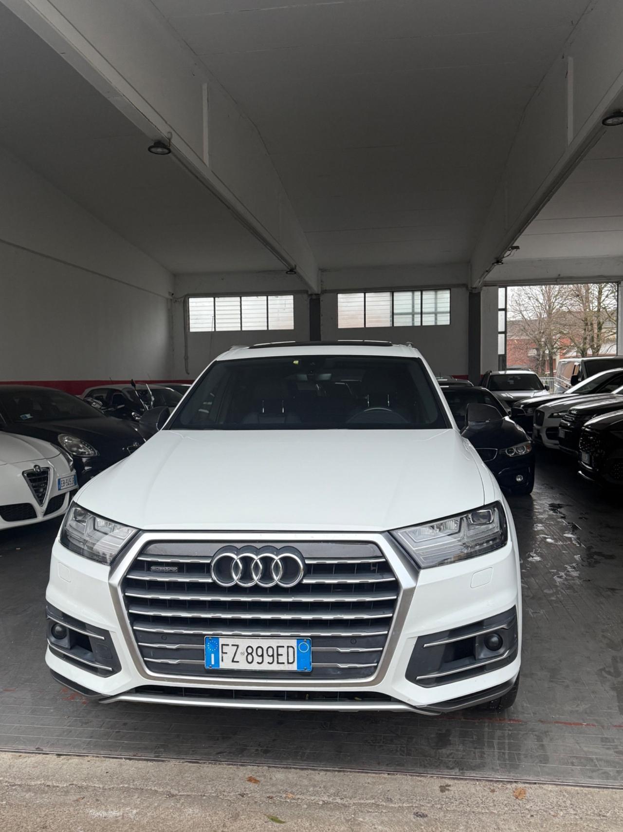 Audi Q7 50 TDI quattro tiptronic Business