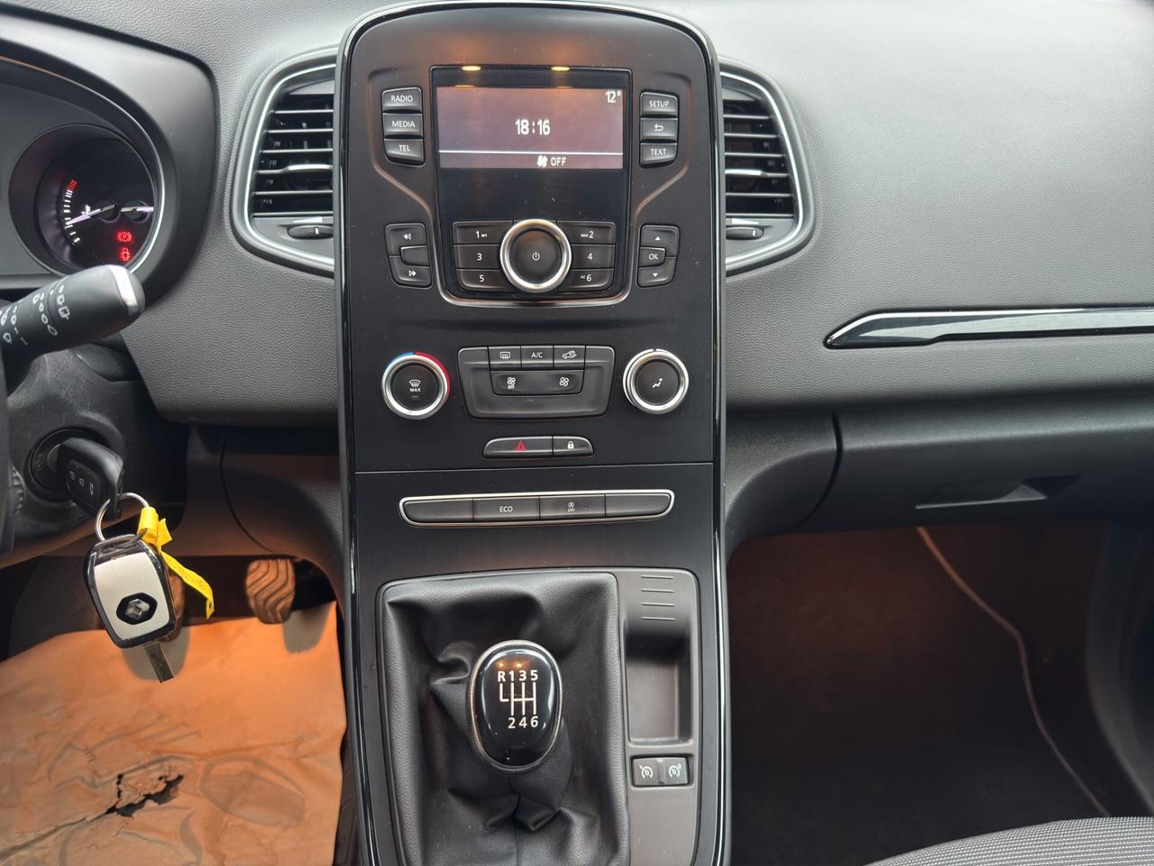 Renault Scenic Scénic TCe 140 CV FAP Sport Edition2