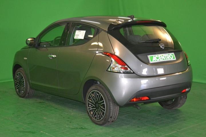 LANCIA New Ypsilon 5 porte - 70CV HYBRID ORO