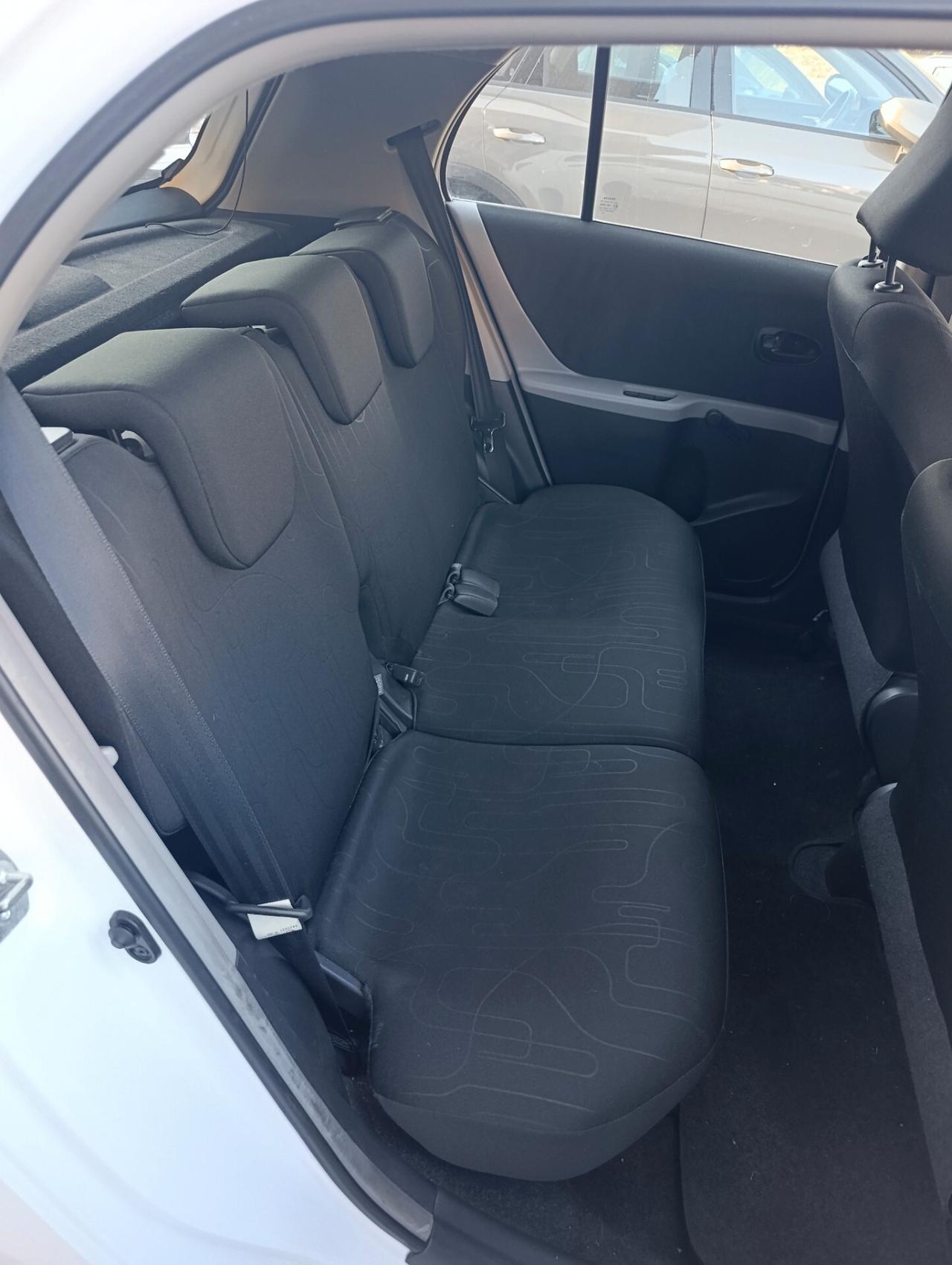 Toyota Yaris 1.0 5 porte Sol