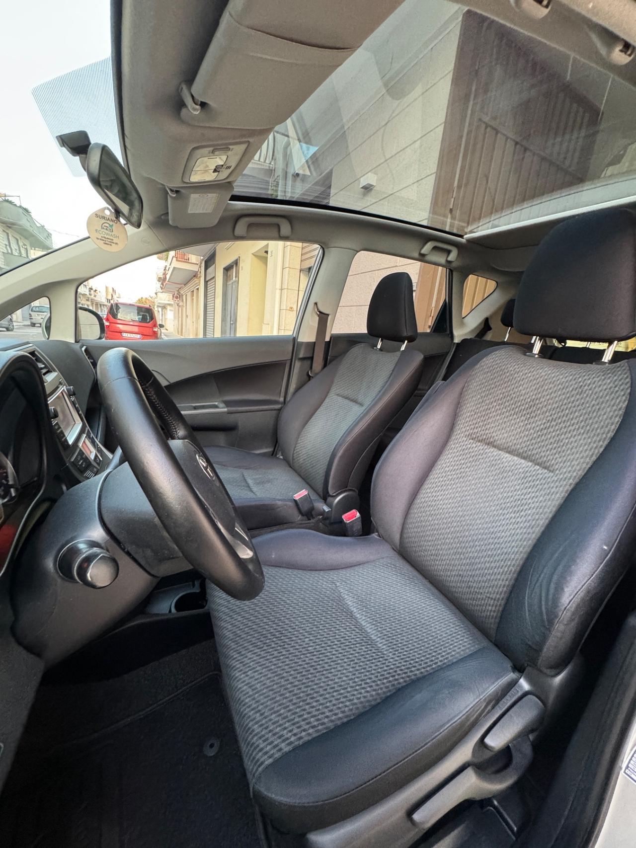 Toyota Verso-S 1.3 MT Style Panorama